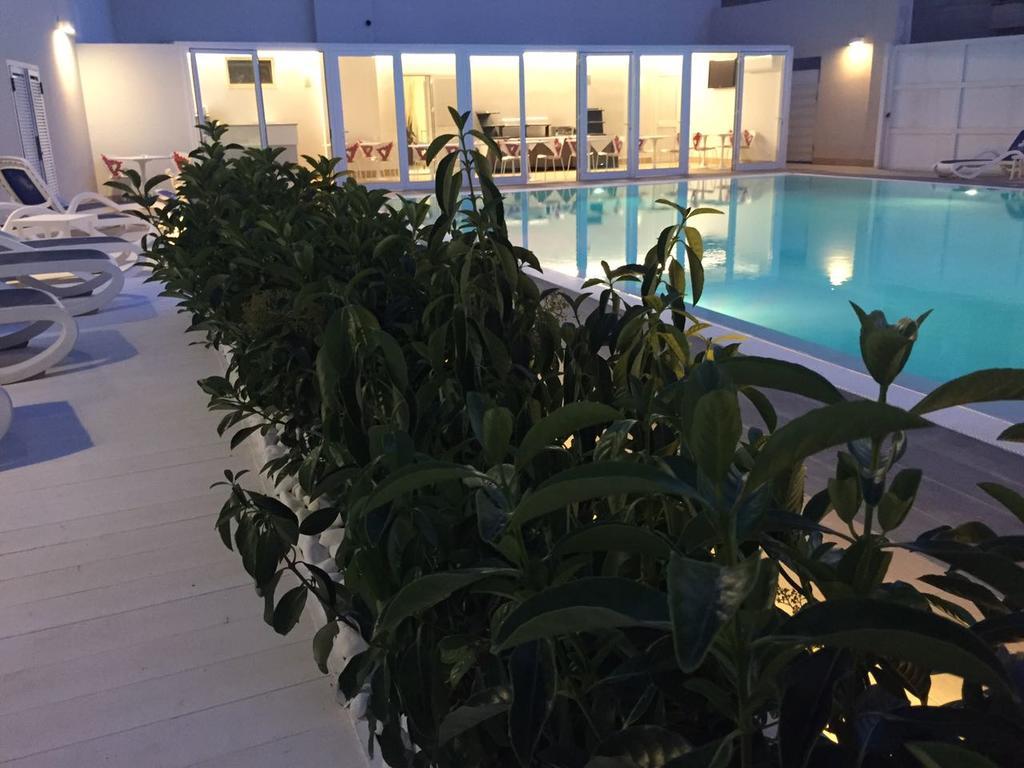 Hotel Miramare Марина ди Рагуса Екстериор снимка