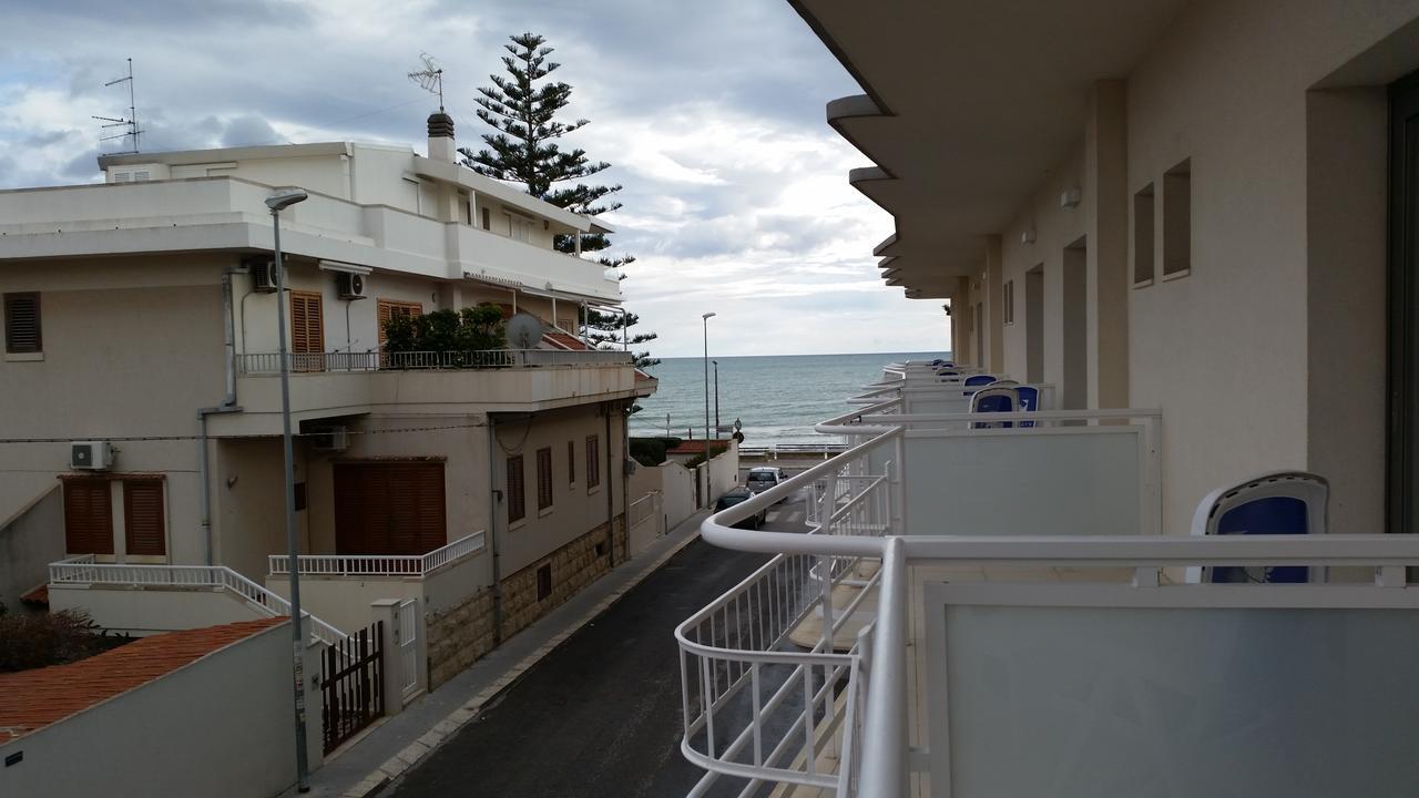 Hotel Miramare Марина ди Рагуса Екстериор снимка